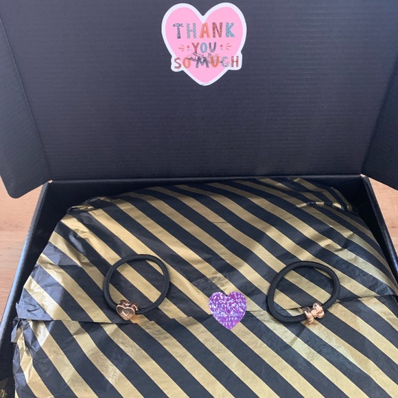 Mini backpack Victoria ‘s Secret with decor 4 pins NEw - Picture 4 of 4